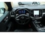 Volvo V60 T8 Plug-in hybrid AWD Plus Dark | Trekhaak | Panoramadak | Verwarmbare voorstoelen, achterbank en stuurwiel | Head-up display | 360 graden camera | Premium audio by Harman Kardon | Apple carplay/Android auto | Keyless |