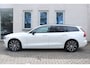Volvo V60 T8 Plug-in hybrid AWD Plus Dark | Trekhaak | Panoramadak | Verwarmbare voorstoelen, achterbank en stuurwiel | Head-up display | 360 graden camera | Premium audio by Harman Kardon | Apple carplay/Android auto | Keyless |