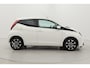 Toyota Aygo 1.0 VVT-i x-joy | Apple Carplay / Android Auto | Clima | Camera | 15 inch | Bluetooth | DAB | Privacy glas