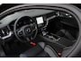 Volvo V60 T8 Plug-in hybrid AWD Plus Dark | Panoramadak | Trekhaak | Verwarmbare voorstoelen, achterbank en stuurwiel | 360 graden camera | Head-up display | Premium audio by Harman Kardon | Keyless