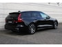 Volvo V60 T8 Plug-in hybrid AWD Plus Dark | Panoramadak | Trekhaak | Verwarmbare voorstoelen, achterbank en stuurwiel | 360 graden camera | Head-up display | Premium audio by Harman Kardon | Keyless