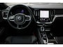 Volvo V60 T8 Plug-in hybrid AWD Plus Dark | Panoramadak | Trekhaak | Verwarmbare voorstoelen, achterbank en stuurwiel | 360 graden camera | Head-up display | Premium audio by Harman Kardon | Keyless