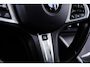 BMW 3-Serie Touring M340i xDrive Panoramadak - Driving Assistant Professional - Interieurvoorverwarming - Getinte/Geluiddempende Ruiten - Comfort Access - Harman Kardon - Parking Assistant Plus -