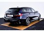 BMW 3-Serie Touring M340i xDrive Panoramadak - Driving Assistant Professional - Interieurvoorverwarming - Getinte/Geluiddempende Ruiten - Comfort Access - Harman Kardon - Parking Assistant Plus -
