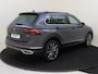 Volkswagen Tiguan 1.4 TSI eHybrid Elegance | SoH 98% | Trekhaak | Achteruitrijcamera | Adaptieve demping | Matrix LED verlichting | Adaptieve cruise control | Dodehoekdetectie | Stoel- en stuurwielverwarming | Sfeerverlichting |