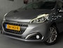 Peugeot 208 1.2 PureTech Signature/ nap/ 1e EIG/ dealeronderhouden/ 1jaar apk/ luxe uitvoering/ zeer nette auto.