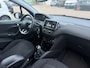 Peugeot 208 1.2 PureTech Signature/ nap/ 1e EIG/ dealeronderhouden/ 1jaar apk/ luxe uitvoering/ zeer nette auto.