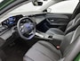 Peugeot 308 Allure Hybrid 145pk Automaat | Navigatie | Achteruitrijcamera | Climate Control | Adaptieve Cruise Control | Keyless | Led koplampen | Draadloze Apple Carplay / Android auto | Draadloze telefoonlader | Donker getint glas | 17" lichtmetalen velgen |