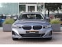 BMW 3-Serie (g20) 320e High Executive 204pk | Curved Display I Leder | Camera I Climate I Carplay I DAB I