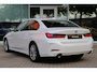 BMW 3-Serie (g20) 320e High Executive 204pk | SoH 97% | Curved Display I Leder | Camera I Climate I Carplay I DAB I