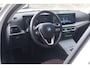 BMW 3-Serie (g20) 320e High Executive 204pk | Curved Display I Leder | Camera I Climate I Carplay I DAB I