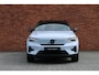 Volvo XC40 Single Motor Extended Range Ultimate 82 kWh | Trekhaak | Panoradamak | Power Seats | 360 Graden Camera | Adaptieve Cruise Control | Apple Carplay | Harman Kardon | Verwarmbare Voorstoelen
