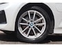BMW 3-Serie (g20) 320e High Executive 204pk | Curved Display I Leder | Camera I Climate I Carplay I DAB I