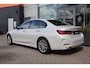 BMW 3-Serie (g20) 320e High Executive 204pk | Curved Display I Leder | Camera I Climate I Carplay I DAB I