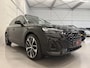 Audi Q5 55 TFSI e quattro 3x S-Line PANO/LUCHTVERING/TREKHAAK/B&O/21"SQ5/MATRIX/ACC/SOH 98,6%/CARPLAY/STANDKACHEL/CAMERA/BLACK-OPTIC/MYTHOSSCHWARZ/VOLLEDIG AUDI DEALER HISTORIE,NET OH BEURT GEHAD
