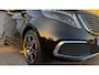 Mercedes-Benz EQV 300 L3 90KWH 204PK AVANTGARDE AMG NAVI / LEDER / CLIMA / FULL-LED / PDC / CAMERA / 18" LMV / KEYLESS / LUCHTVERING / ELEKTRISCHE SCHUIFDEUR / ADAPT. CRUISECONTROL / UNIEK / FULL-OPTIONS !!
