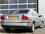 Volvo S60 2.4 Edition 140pk | Nieuwe apk | 5 Cilinder | Boordcomputer | Cruise control | Electronic climate control | Lichtmetalen velgen 16" | Trekhaak | Zeer nette auto!