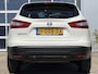 Nissan Qashqai 1.2 Connect Edition 116pk 116pk | Achteruitrijcamera | Bluetooth | Cruise control | Dab | Lichtmetalen velgen 17" | Parkeersensor voor en achter | Voorstoelen verwarmd | Perfect onderhouden!