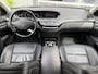 Mercedes-Benz S-klasse AMG 63 Lang Performance Package 571pk | Facelift | Achteruitrijcamera | Bi-xenon koplampen | Cruise control adaptief | Designo Interieur | Elektrisch glazen schuif-/kanteldak | Lichtmetalen velgen 20" | Voorstoelen verwarmd en geventileerd | Dealer onderh