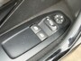 Peugeot 208 1.2 PureTech Style 82pk | Airco | Bluetooth | Cruise control | Isofix bevestiging voor kinderzitjes | Lichtmetalen velgen 15" | Multimedia-voorbereiding | Zeer nette auto!