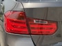 BMW 3-Serie 328i High Executive 245pk | Nieuwe ketting | Airco automatisch | Bi-xenon koplampen | Cruise control | Harman/Kardon Sound | Lichtmetalen velgen 19" | Navigatiesysteem full map | Parkeersensor voor en achter | Zeer nette auto!