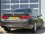 BMW 3-Serie 328i High Executive 245pk | Nieuwe ketting | Airco automatisch | Bi-xenon koplampen | Cruise control | Harman/Kardon Sound | Lichtmetalen velgen 19" | Navigatiesysteem full map | Parkeersensor voor en achter | Zeer nette auto!