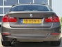 BMW 3-Serie 328i High Executive 245pk | Nieuwe ketting | Airco automatisch | Bi-xenon koplampen | Cruise control | Harman/Kardon Sound | Lichtmetalen velgen 19" | Navigatiesysteem full map | Parkeersensor voor en achter | Zeer nette auto!