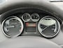 Peugeot 308 1.6 VTi XS 120pk | Nieuwe apk | Panoramadak | Cruise control | Electronic climate control | Lichtmetalen velgen 16" | Isofix bevestiging voor kinderzitjes | Trekhaak | Rijdt fantastisch!