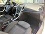 Opel Astra GTC 1.4 Turbo Sport 140pk | Audio-navigatie full map | Bi-xenon koplampen adaptief | Cruise control | Isofix bevestiging voor kinderzitjes | Lichtmetalen velgen 18" | Parkeersensor voor en achter | Leuke auto!