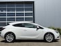 Opel Astra GTC 1.4 Turbo Sport 140pk | Audio-navigatie full map | Bi-xenon koplampen adaptief | Cruise control | Isofix bevestiging voor kinderzitjes | Lichtmetalen velgen 18" | Parkeersensor voor en achter | Leuke auto!