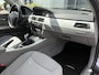 BMW 3-Serie 320i Business Line 170pk | Audio-navigatie full map | Bi-xenon koplampen | Cruise control | Electronic climate control | Lichtmetalen velgen 16" | Parkeersensor achter | Perfect onderhouden!