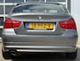 BMW 3-Serie 320i Business Line 170pk | Audio-navigatie full map | Bi-xenon koplampen | Cruise control | Electronic climate control | Lichtmetalen velgen 16" | Parkeersensor achter | Perfect onderhouden!