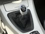 BMW 3-Serie 320i Business Line 170pk | Audio-navigatie full map | Bi-xenon koplampen | Cruise control | Electronic climate control | Lichtmetalen velgen 16" | Parkeersensor achter | Perfect onderhouden!