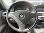 BMW 3-Serie 320i Business Line 170pk | Audio-navigatie full map | Bi-xenon koplampen | Cruise control | Electronic climate control | Lichtmetalen velgen 16" | Parkeersensor achter | Perfect onderhouden!