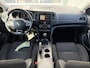 Renault Megane Estate 1.2 TCe Zen 100pk | Apple Carplay/Android Auto | Cruise control | DAB | Navigatiesysteem full map | Parkeersensor voor en achter | Trekhaak afneembaar | Zeer nette auto!