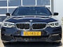 BMW 5-Serie Touring 520i High Executive Edition 184pk | M Sportpakket | Achteruitrijcamera | Dab | Elektrisch glazen panorama-dak | LED koplampen | Navigatiesysteem full map | Voorstoelen verwarmd | Dealer onderhouden!