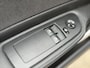 BMW 1-Serie 118i Business Line 142pk | Apple carplay/Android auto | Bluetooth | Isofix bevestiging voor kinderzitjes | Lichtmetalen velgen 18" | Parkeersensor achter | Voorstoelen verwarmd | Zeer nette auto!