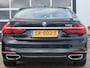 BMW 7-Serie 740i High Executive 326pk | Achterasbesturing | Cruise control adaptief met stop&go | Dodehoek detector | Elektrisch glazen schuif-/kanteldak | Laser LED koplampen | Rondomzicht camera | Stoel ventilatie voor | Dealer onderhouden!