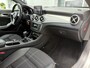 Mercedes-Benz CLA 180 Urban-pakket 122pk | Bi-xenon koplampen | Cruise control | Lichtmetalen velgen 5-spaaks 18" | Navigatiesysteem full map | Parkeersensor voor en achter | Voorstoelen verwarmd | Zeer nette auto!