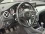 Mercedes-Benz CLA 180 Urban-pakket 122pk | Bi-xenon koplampen | Cruise control | Lichtmetalen velgen 5-spaaks 18" | Navigatiesysteem full map | Parkeersensor voor en achter | Voorstoelen verwarmd | Zeer nette auto!