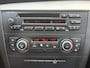 BMW 1-Serie 118i Business Line 143pk | Airco automatisch | Cruise control | Lederen bekleding | Lichtmetalen velgen 16" | Multimedia systeem | Navigatiesysteem | Radio cd speler | Rijdt perfect!