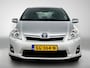 Toyota Auris 1.8 Full Hybrid Executive | Navigatie | Parkeersensoren voor | Climate Control |