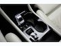 Volvo XC40 1.5 T4 Plug-in hybrid Ultimate Dark Leder / Camera / Harman-Kardon / Memory / Pano /20'' LM velgen / Orrefors / Stoel+ stuur verw. /