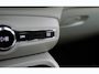 Volvo XC40 1.5 T4 Plug-in hybrid Ultimate Dark Leder / Camera / Harman-Kardon / Memory / Pano /20'' LM velgen / Orrefors / Stoel+ stuur verw. /