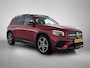 Mercedes-Benz GLB 180 Business Solution AMG | Panoramadak | Achteruitrijcamera | Trekhaak | Elektr. Stoelen | Inclusief 24 maanden MB Certified garantie voor Europa.