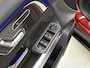 Mercedes-Benz GLB 180 Business Solution AMG | Panoramadak | Achteruitrijcamera | Trekhaak | Elektr. Stoelen | Inclusief 24 maanden MB Certified garantie voor Europa.