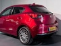 Mazda 2 1.5 Skyactiv-G Signature M-Hybrid /Clima/Cruise/Keyless/Camera/HUD/DodeHoek/LED/CarPlay/LaneAss/LMV