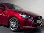 Mazda 2 1.5 Skyactiv-G Signature M-Hybrid /Clima/Cruise/Keyless/Camera/HUD/DodeHoek/LED/CarPlay/LaneAss/LMV