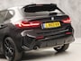 BMW 1-Serie 118i M Sport Automaat (PANORAMADAK, M PAKKET, DEALER ONDERHOUDEN, STUUR/STOELVERWARMING, CAMERA, BRUIN LEDER, SPOILER, BLACK PACK, SFEERVERLICHTING, NIEUWSTAAT)