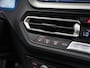 BMW 1-Serie 118i M Sport Automaat (PANORAMADAK, M PAKKET, DEALER ONDERHOUDEN, STUUR/STOELVERWARMING, CAMERA, BRUIN LEDER, SPOILER, BLACK PACK, SFEERVERLICHTING, NIEUWSTAAT)